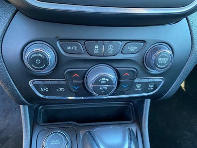 2023 Jeep Cherokee Altitude Lux 4x4