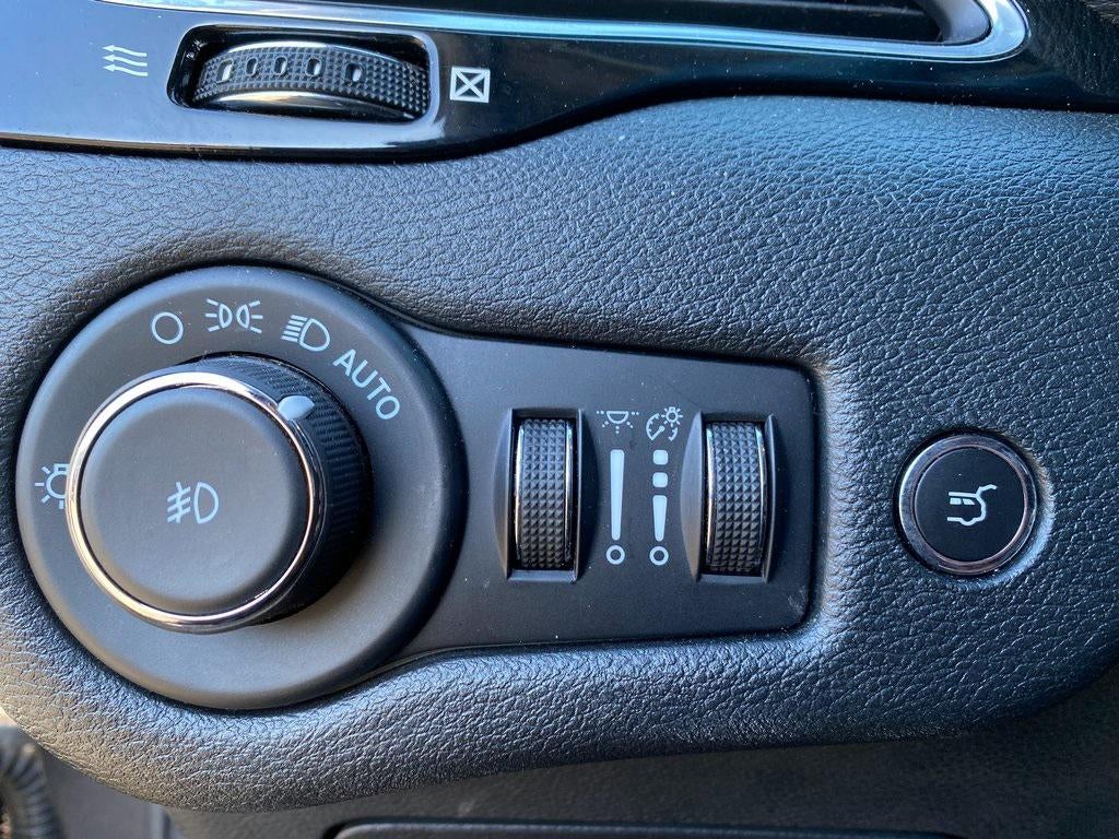 2023 Jeep Cherokee Altitude Lux 4x4