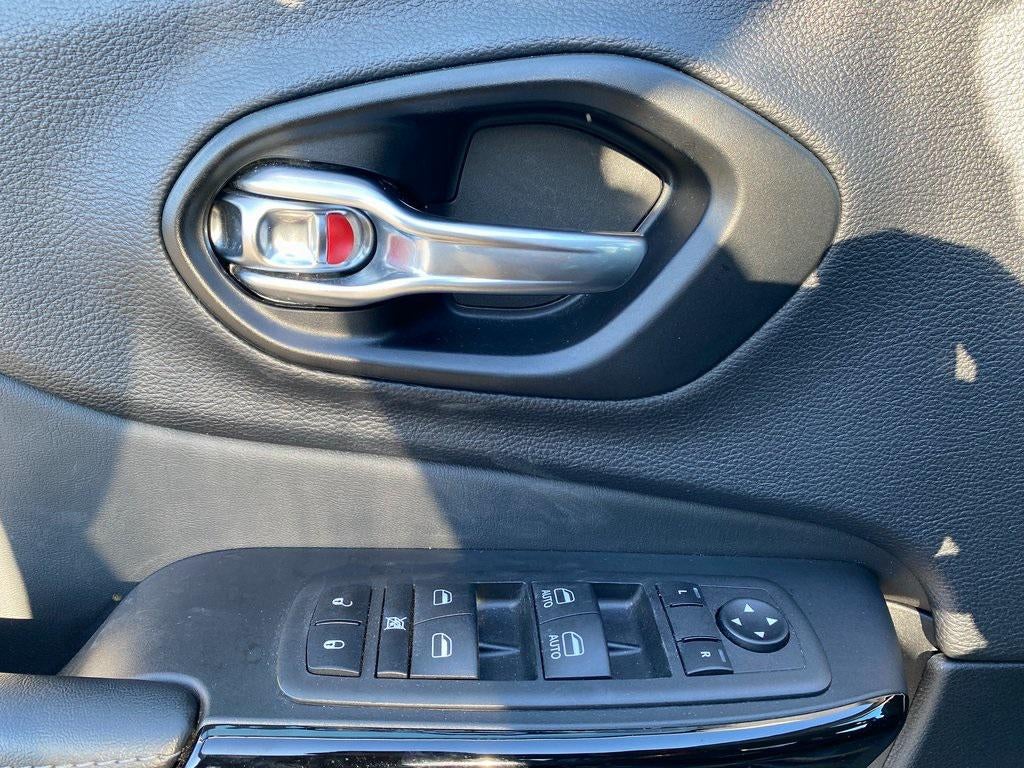 2023 Jeep Cherokee Altitude Lux 4x4