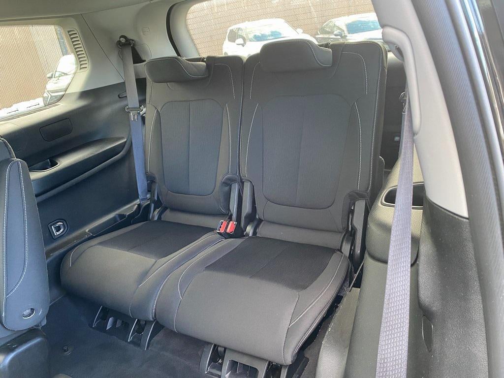 2023 Jeep Grand Cherokee L Laredo 4x2