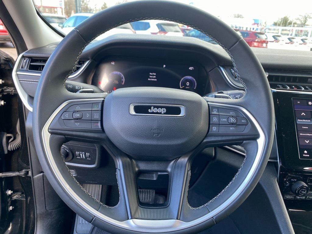 2023 Jeep Grand Cherokee L Laredo 4x2