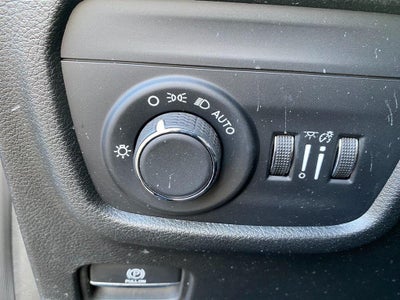 2023 Jeep Grand Cherokee L Laredo 4x2