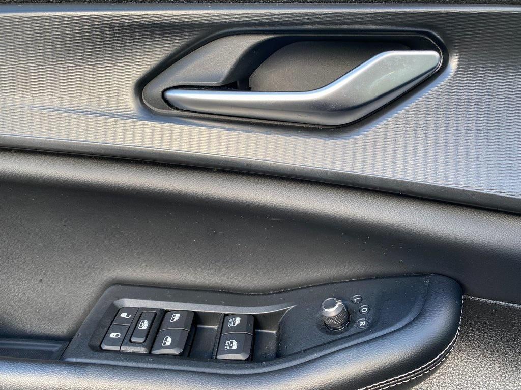 2023 Jeep Grand Cherokee L Laredo 4x2