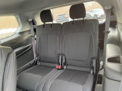 2023 Jeep Grand Cherokee L Laredo 4x2