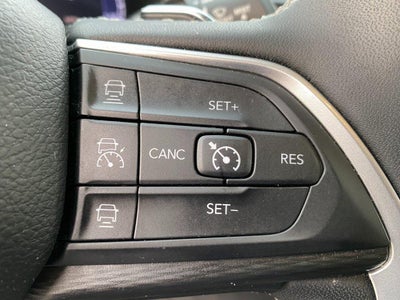 2023 Jeep Grand Cherokee L Laredo 4x2