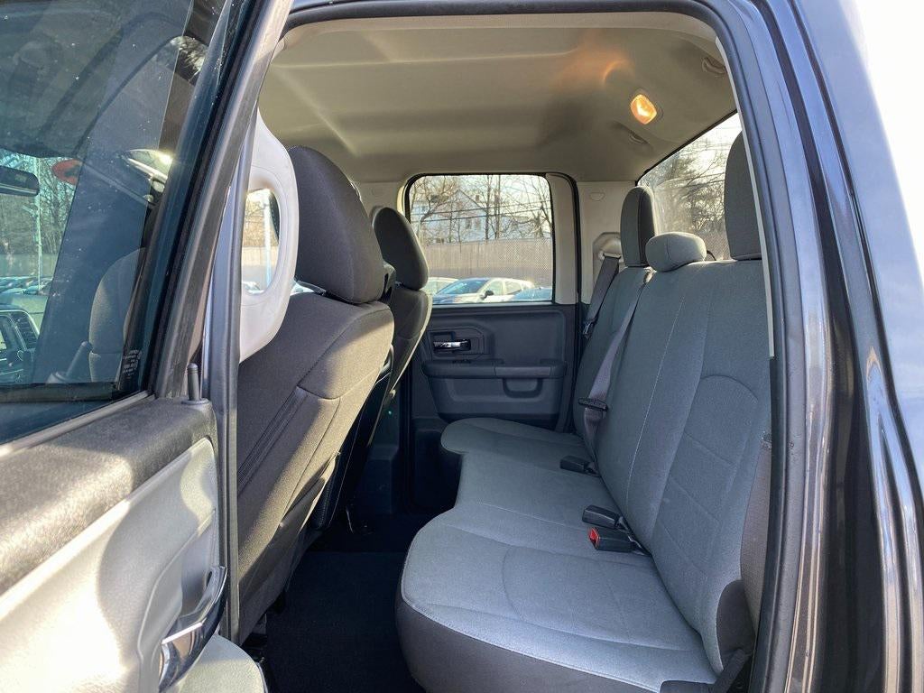 2024 RAM 1500 Classic SLT Quad Cab 4x2 64' Box