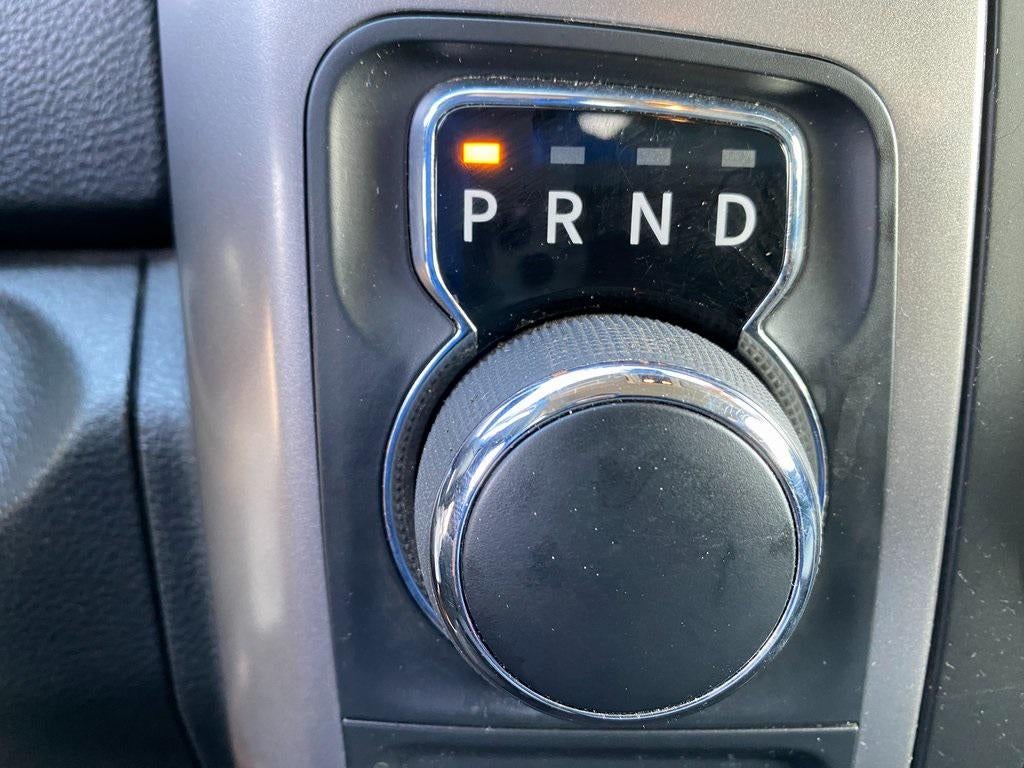 2024 RAM 1500 Classic SLT Quad Cab 4x2 64' Box