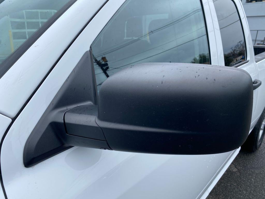 2024 RAM 1500 Classic SLT Quad Cab 4x2 64' Box