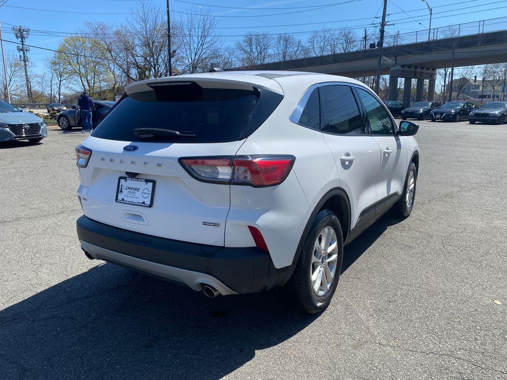 2022 Ford Escape SE Hybrid