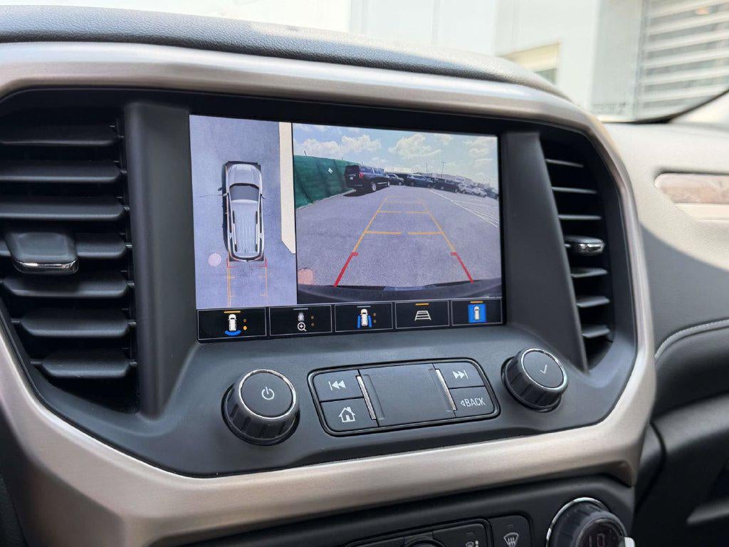 2022 GMC Acadia AWD Denali