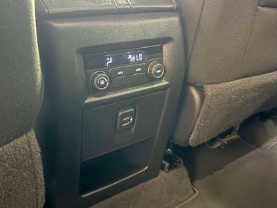 2023 Chevrolet Traverse AWD LT Cloth