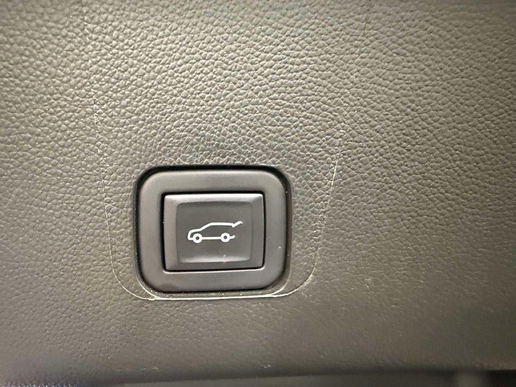 2023 Chevrolet Traverse AWD RS