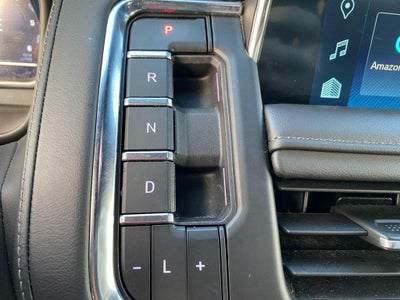 2024 Chevrolet Suburban 4WD LT