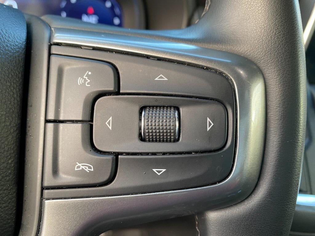 2024 Chevrolet Suburban 4WD LT