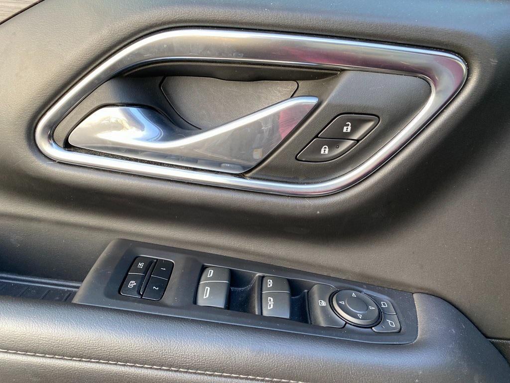 2024 Chevrolet Suburban 4WD LT