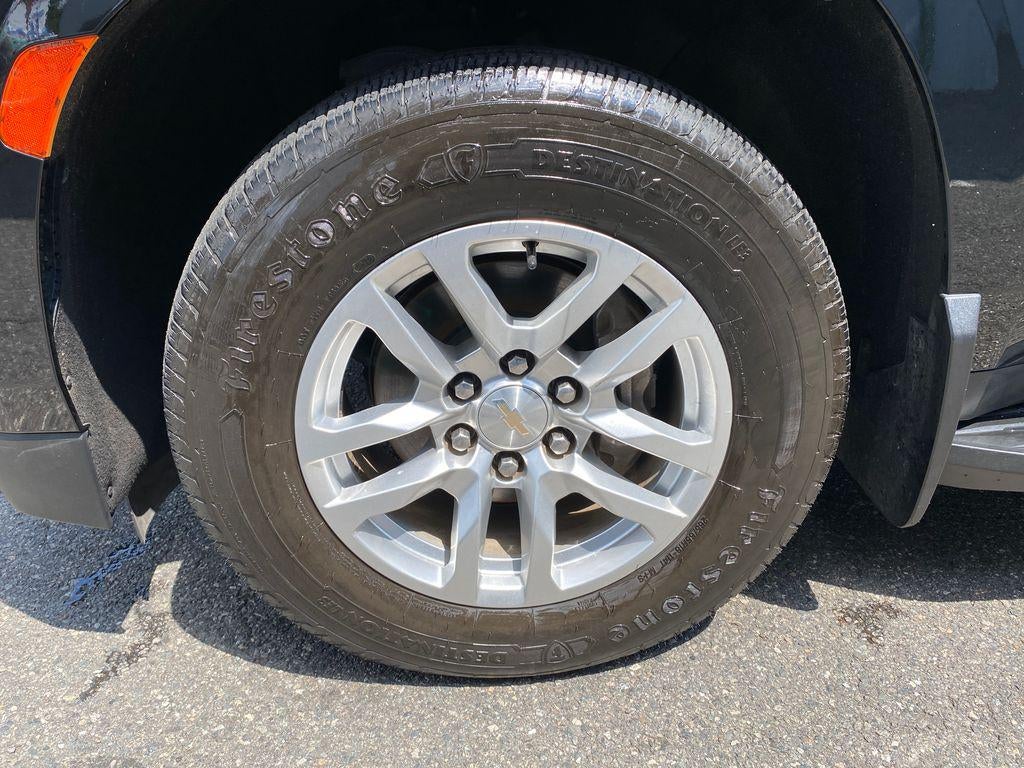 2022 Chevrolet Suburban 4WD LT