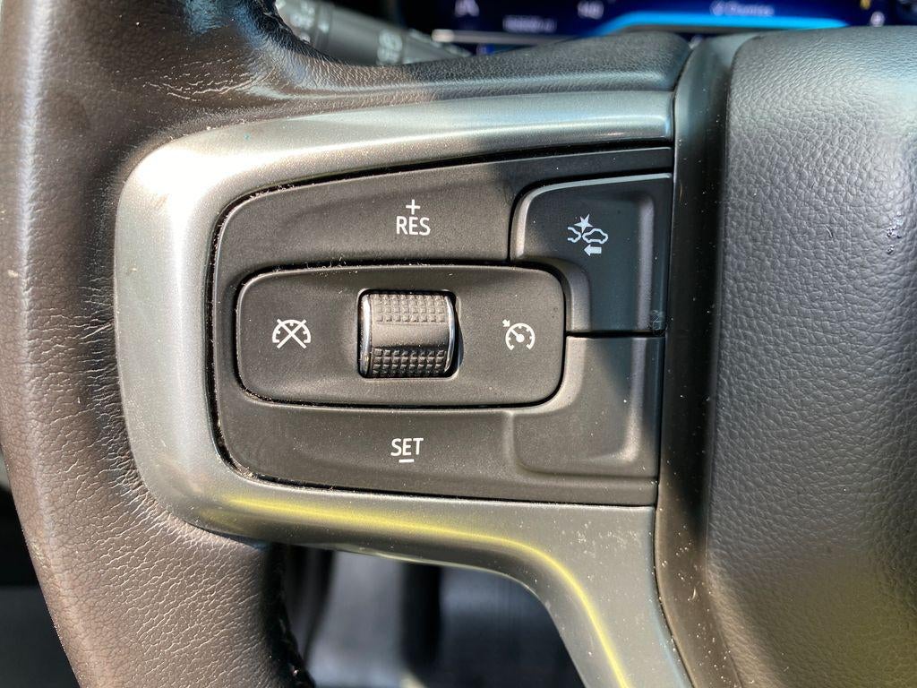 2022 Chevrolet Suburban 4WD LT