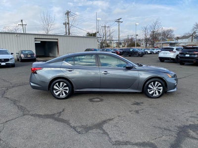 2022 Nissan Altima S FWD