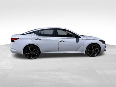 2023 Nissan Altima SR FWD
