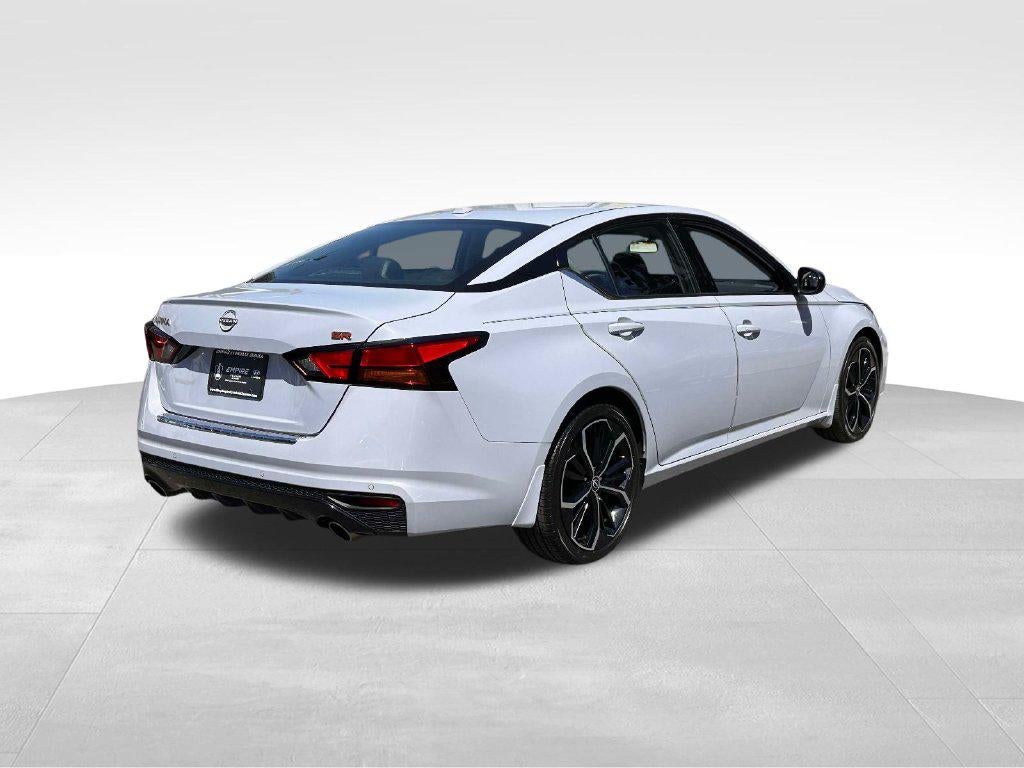 2023 Nissan Altima SR FWD
