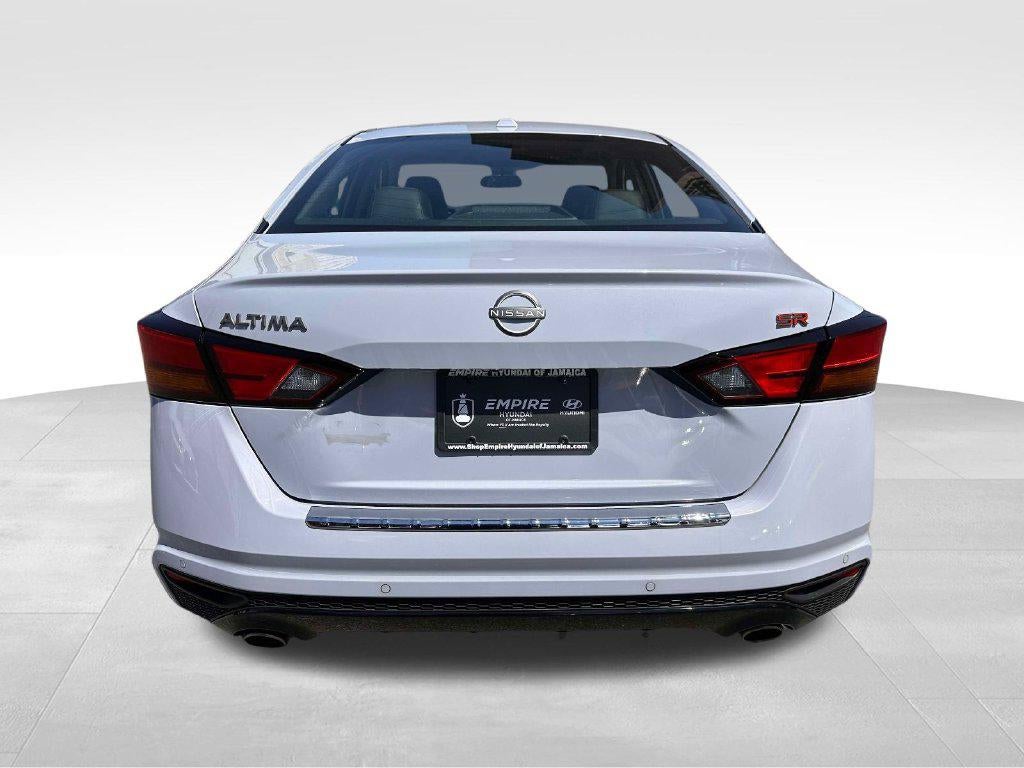 2023 Nissan Altima SR FWD