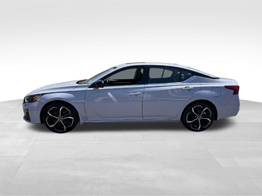 2023 Nissan Altima SR FWD