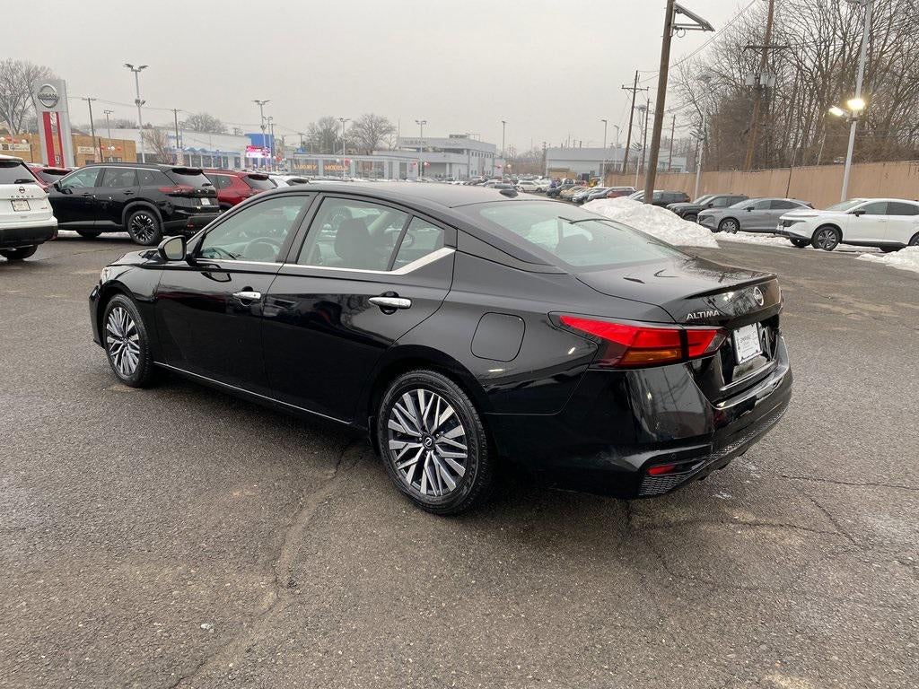 2023 Nissan Altima SV FWD