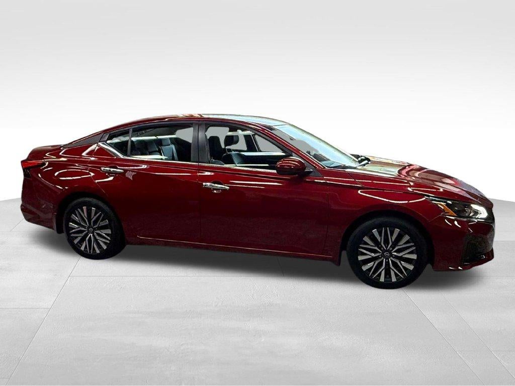 2023 Nissan Altima SV FWD