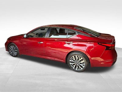 2023 Nissan Altima SV FWD
