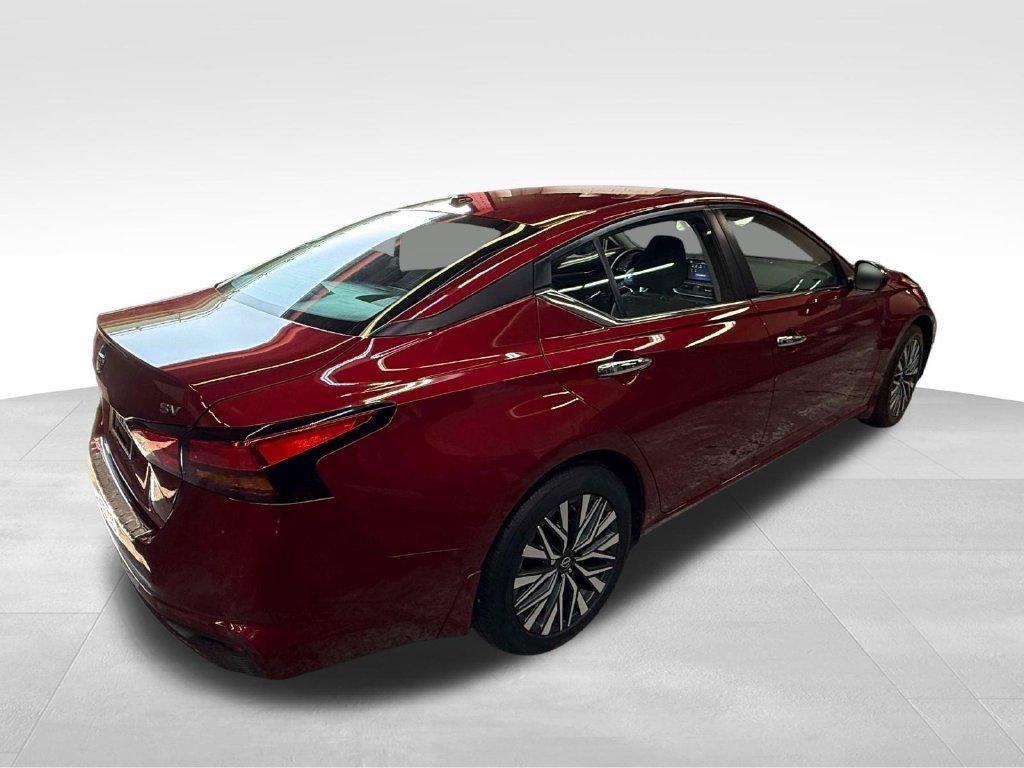 2023 Nissan Altima SV FWD