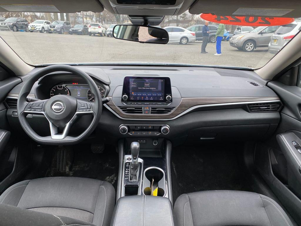 2024 Nissan Altima SV FWD
