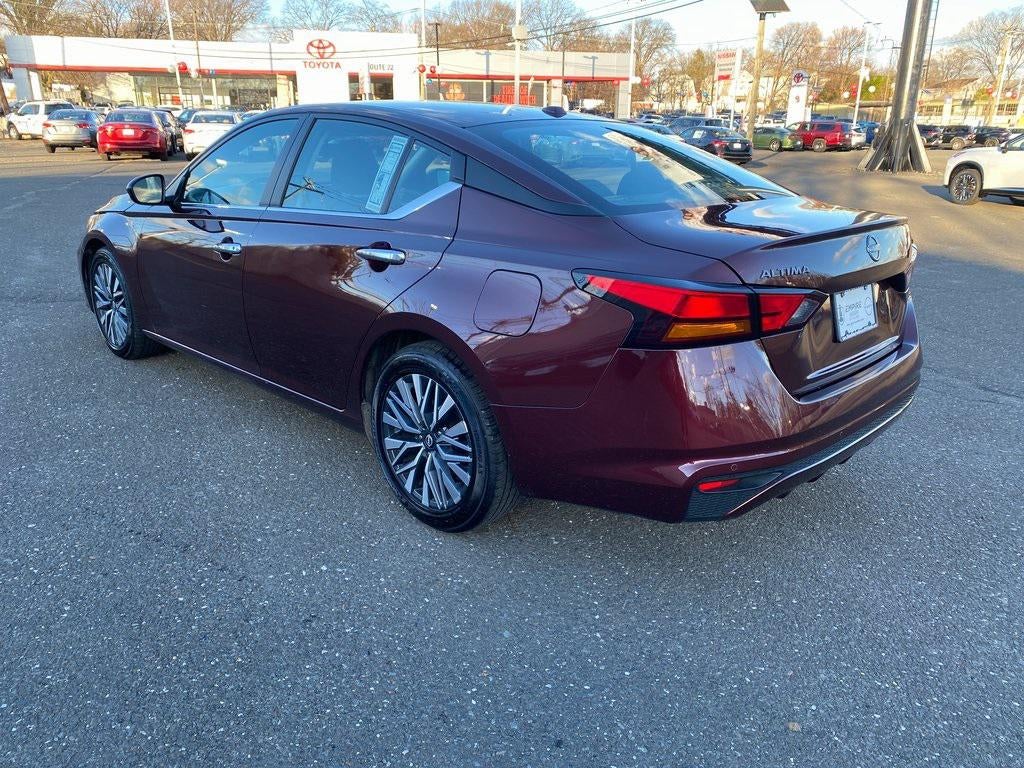 2024 Nissan Altima SV FWD