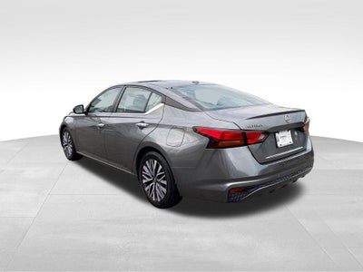 2023 Nissan Altima SV FWD