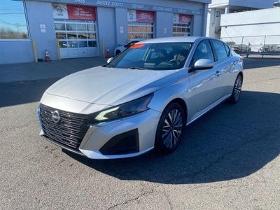 2023 Nissan Altima SV FWD