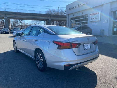 2023 Nissan Altima SV FWD