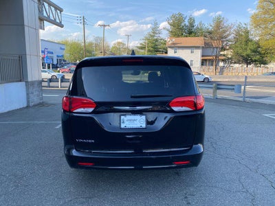 2024 Chrysler Voyager LX