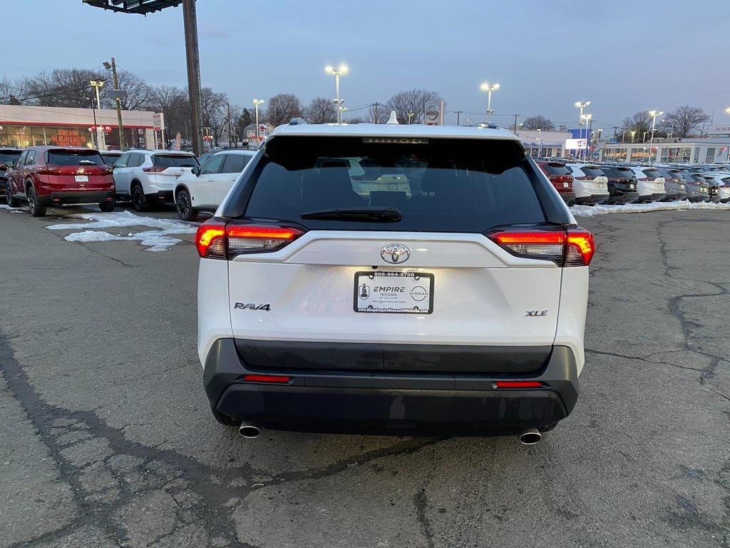 2023 Toyota RAV4 XLE