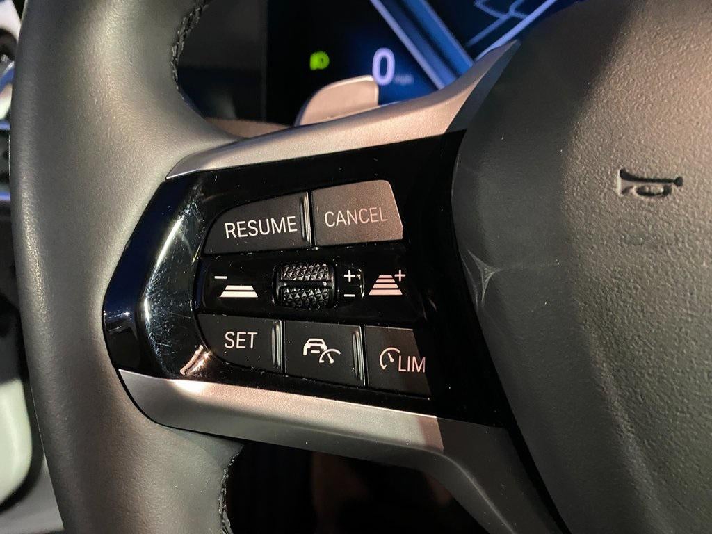 2025 BMW 330i xDrive