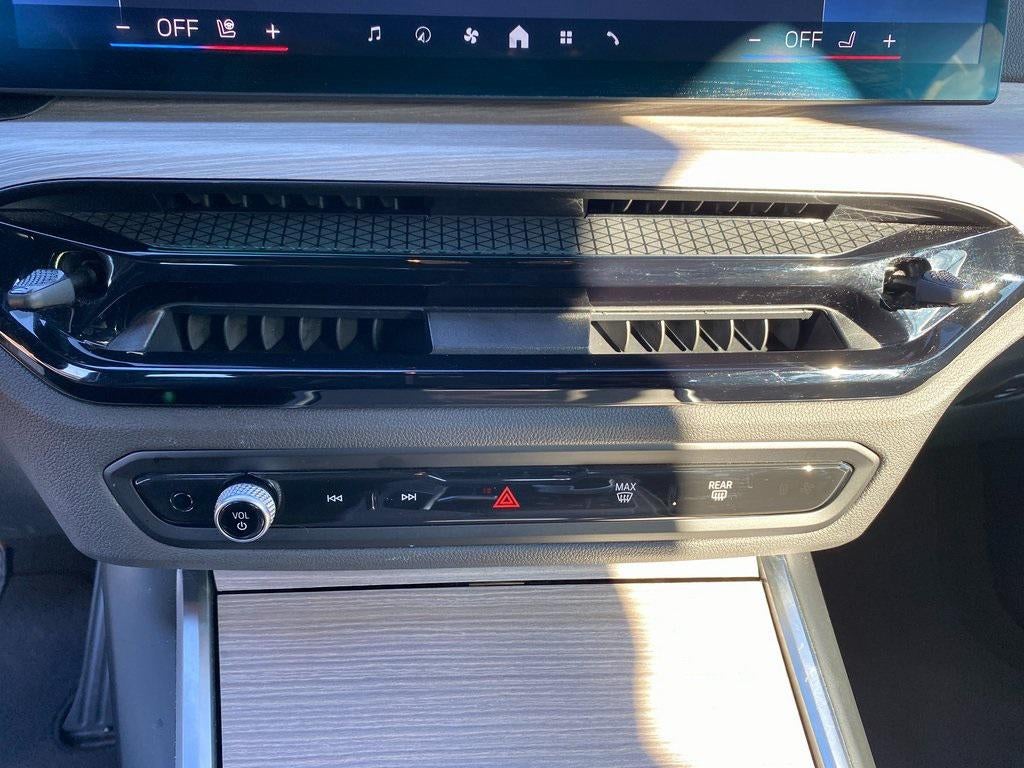 2025 BMW 330i xDrive