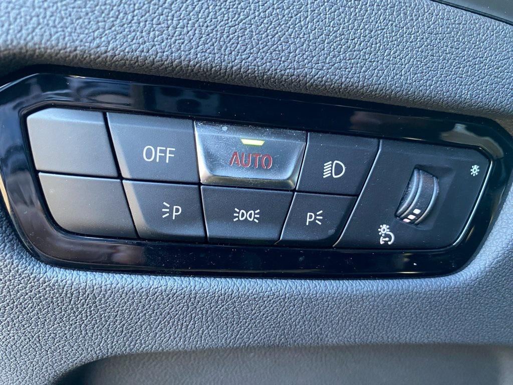 2025 BMW 330i xDrive