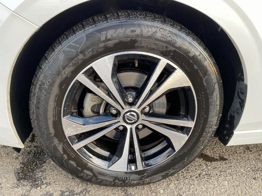 2022 Nissan Sentra SV Xtronic CVT