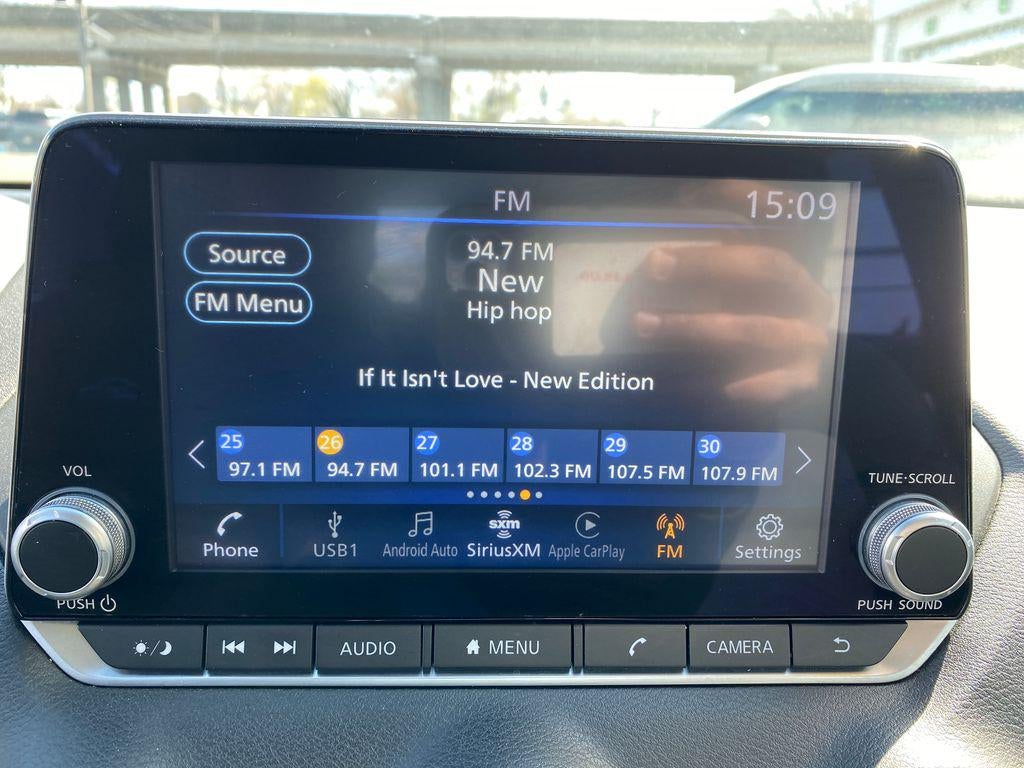 2023 Nissan Sentra SV Xtronic CVT