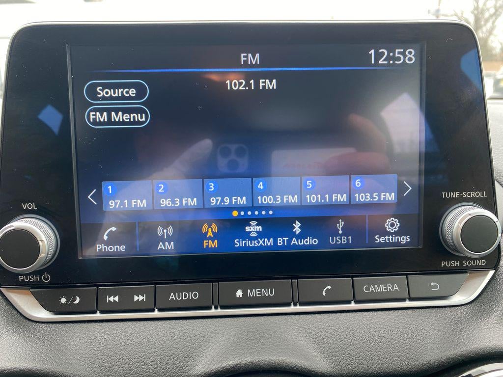 2023 Nissan Sentra SV Xtronic CVT