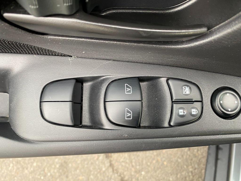 2024 Nissan Kicks S Xtronic CVT