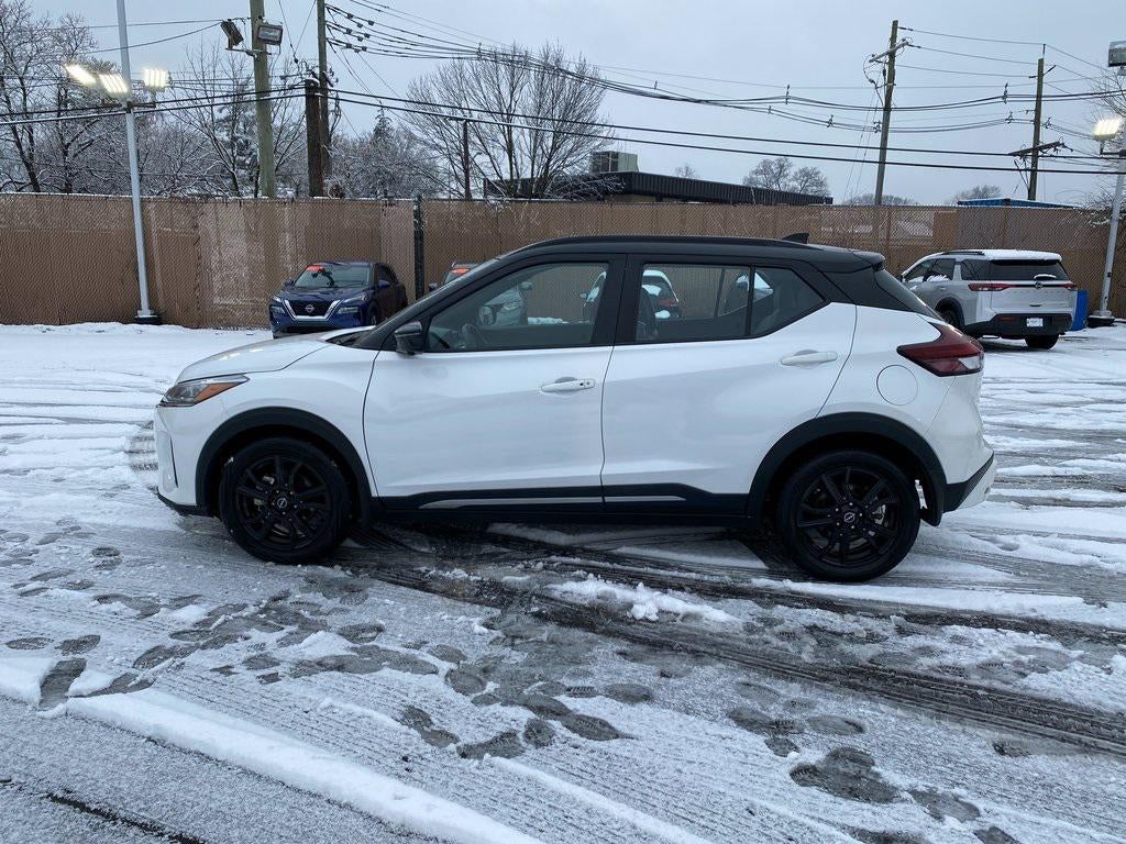2023 Nissan Kicks SR Xtronic CVT