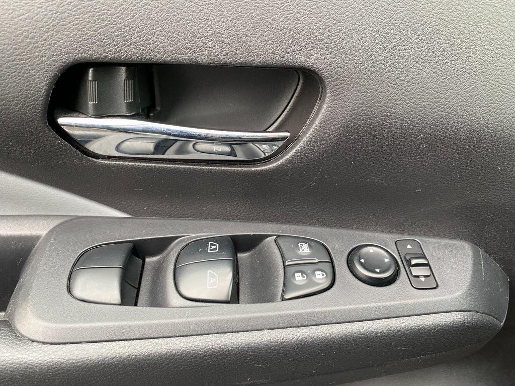 2024 Nissan Kicks SR Xtronic CVT