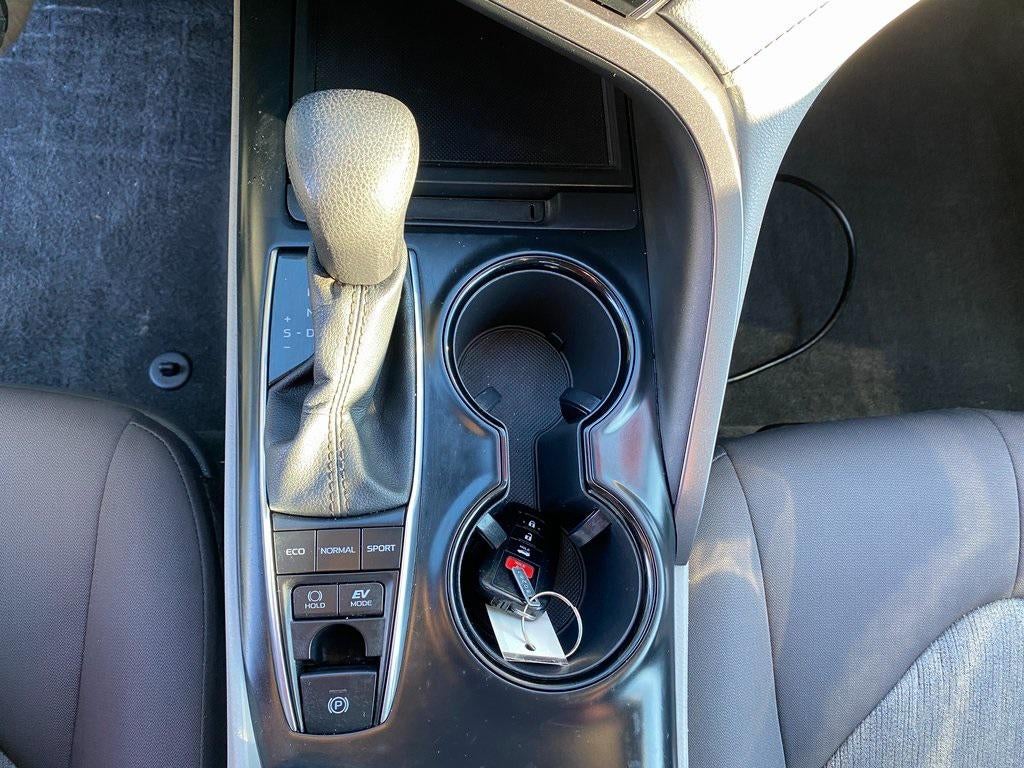 2020 Toyota Camry LE Hybrid