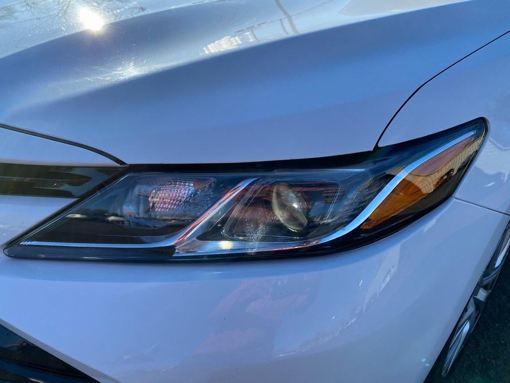 2020 Toyota Camry LE Hybrid