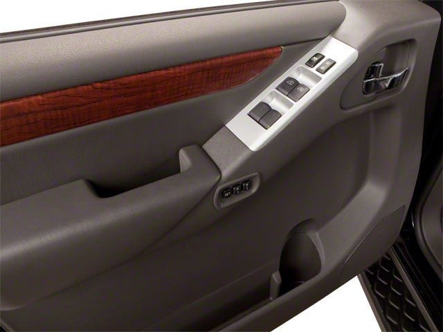 2010 Nissan Pathfinder SE