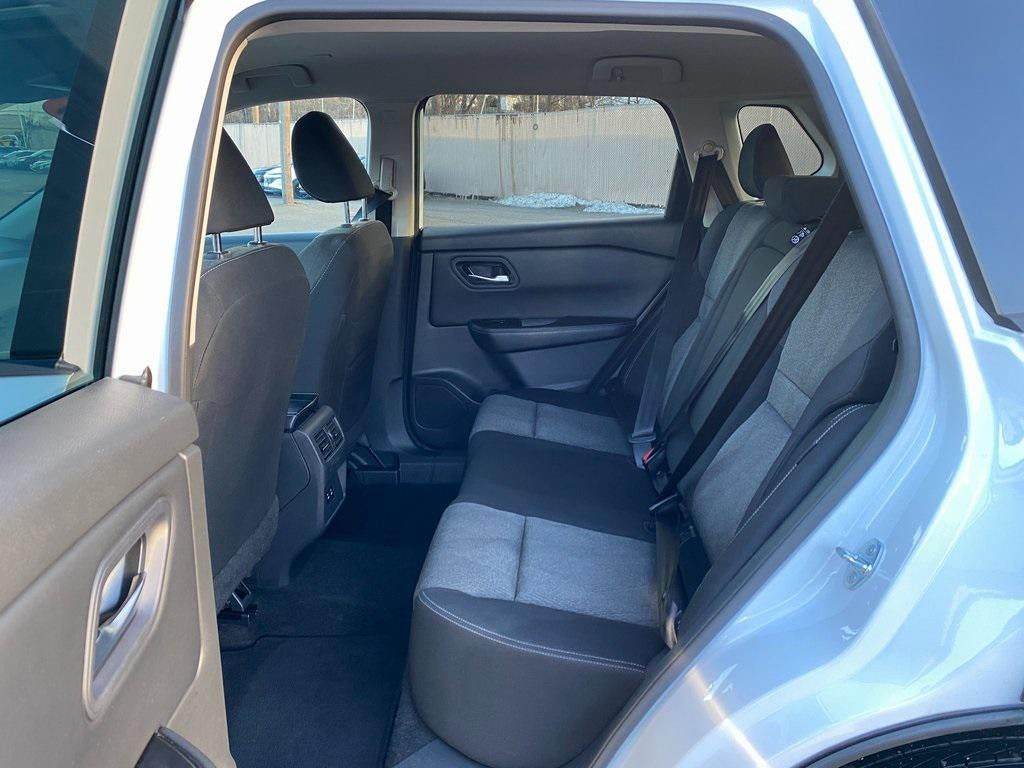 2024 Nissan Rogue SV FWD